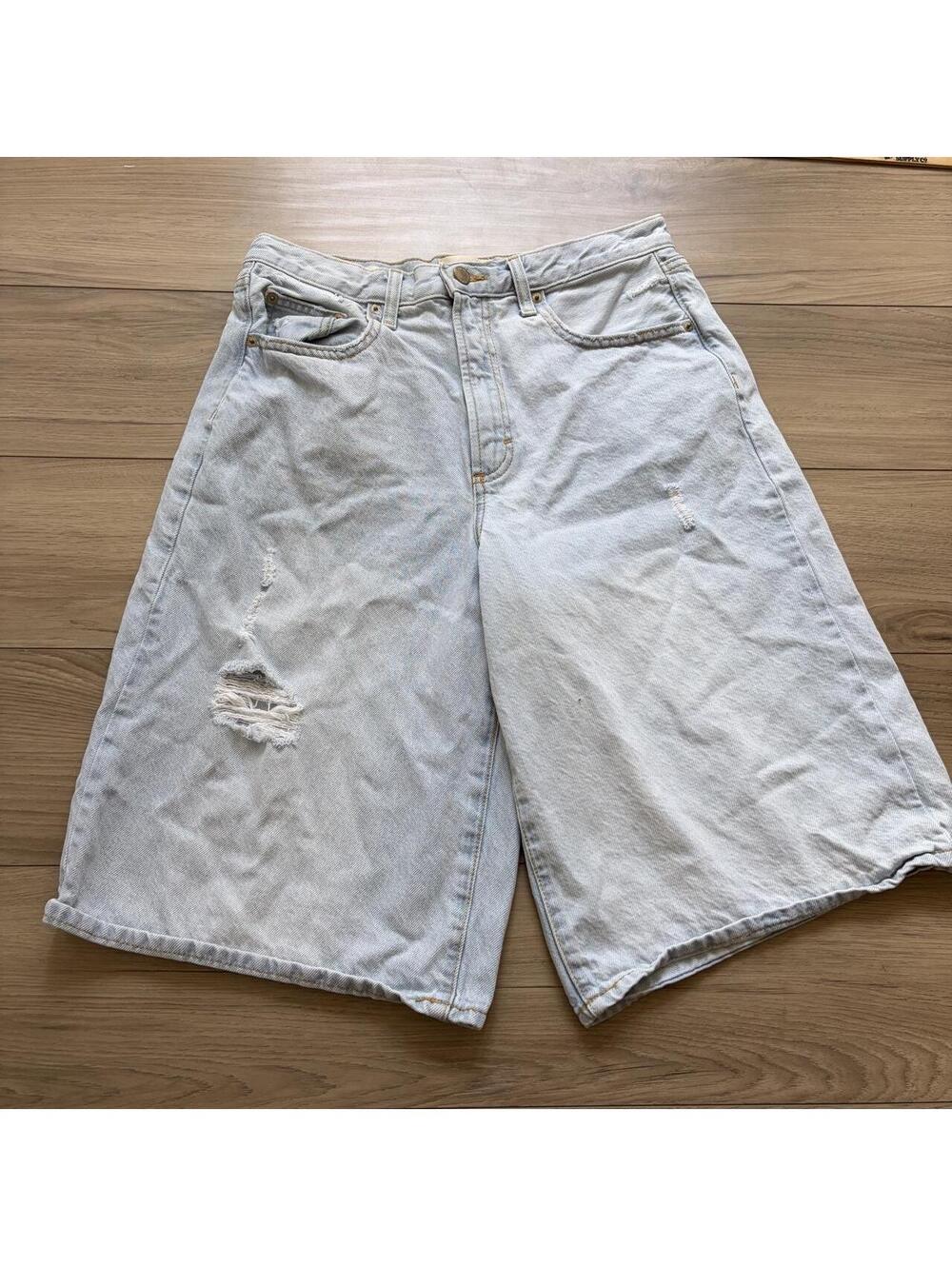 DISTRESSED DENIM SHORTS - Picture 4 of 7